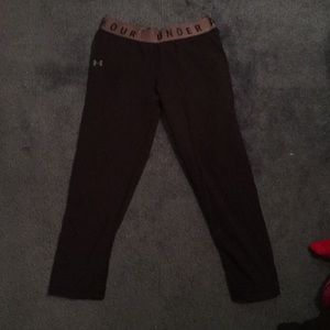 Black under armor leggings